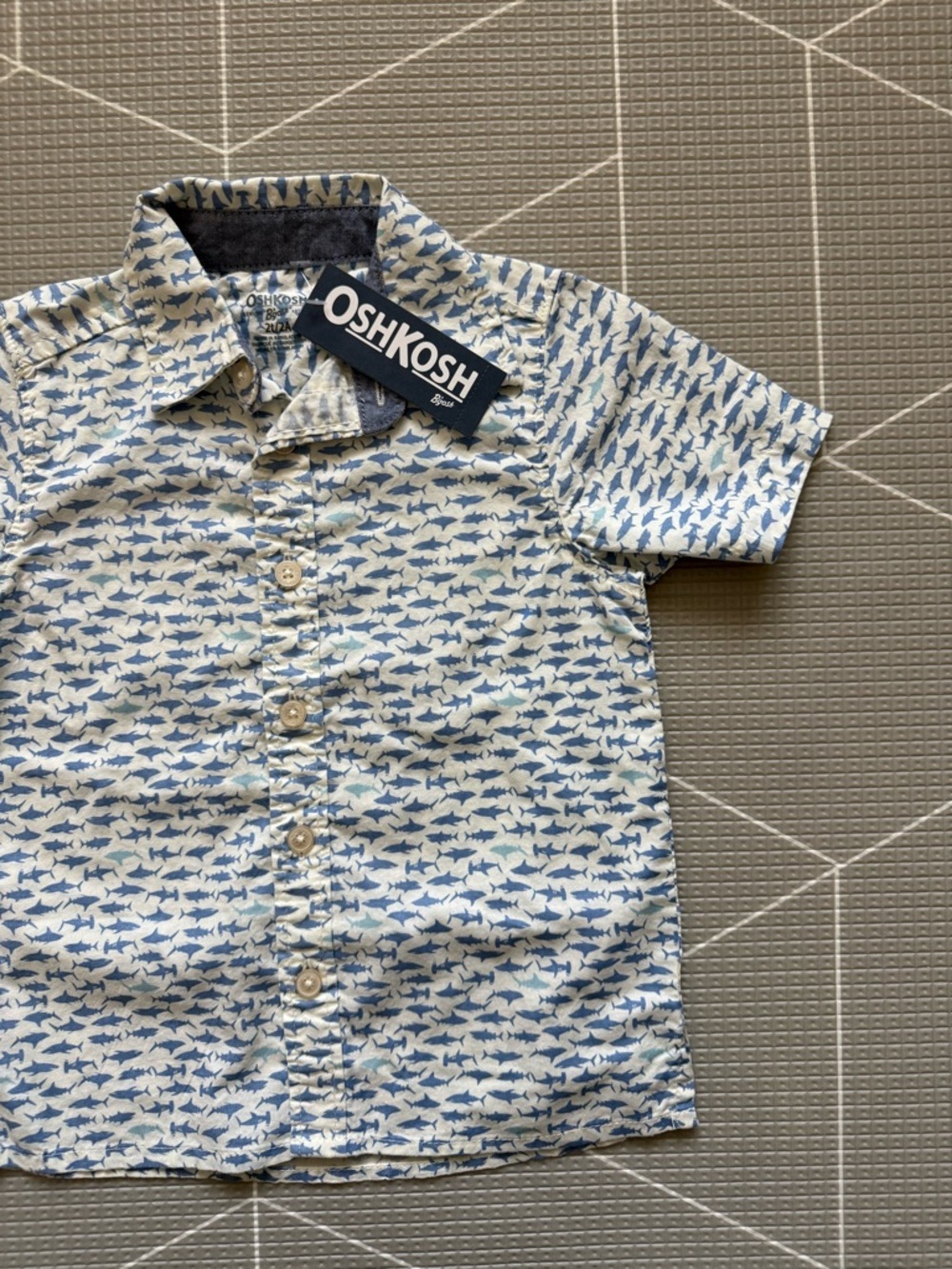 OshKosh B'gosh|White and Blue DitsyShark-Print Button-Down Shirt with collar•NWT - Picture 2 of 10